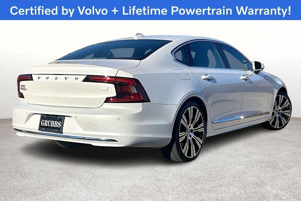 2024 VOLVO S90