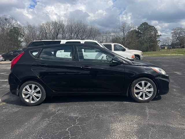 2013 HYUNDAI Accent
