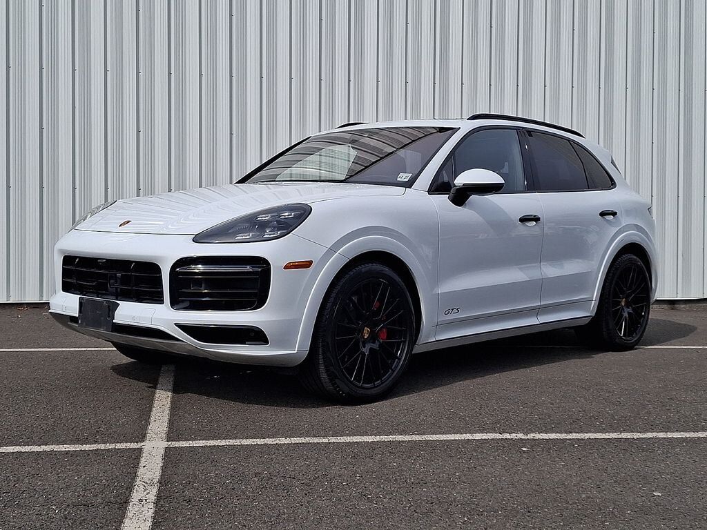 2023 PORSCHE Cayenne