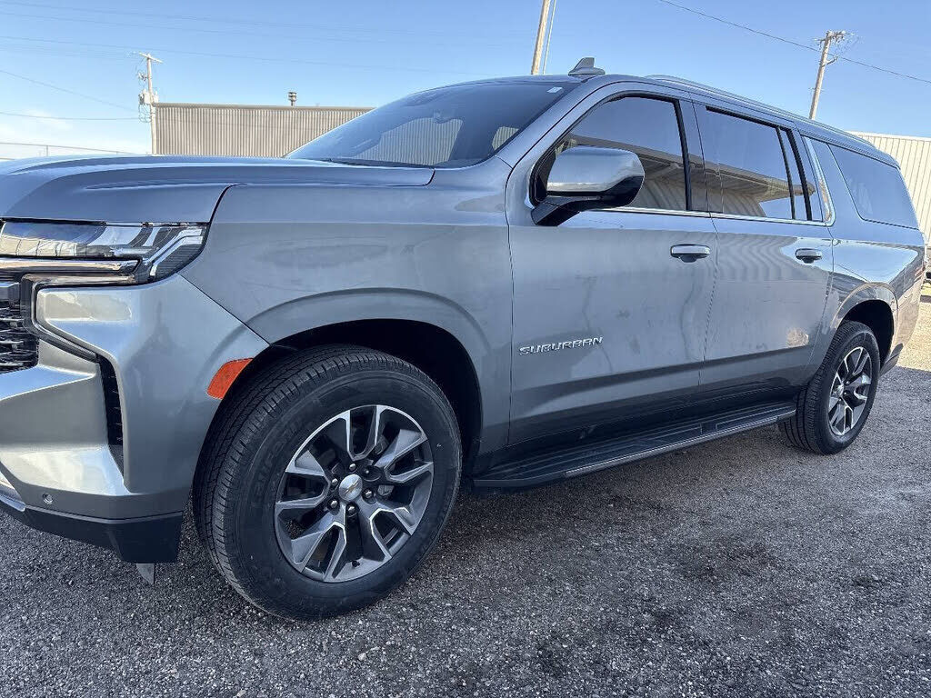 2023 CHEVROLET Suburban