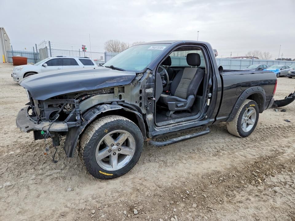 2012 DODGE Ram