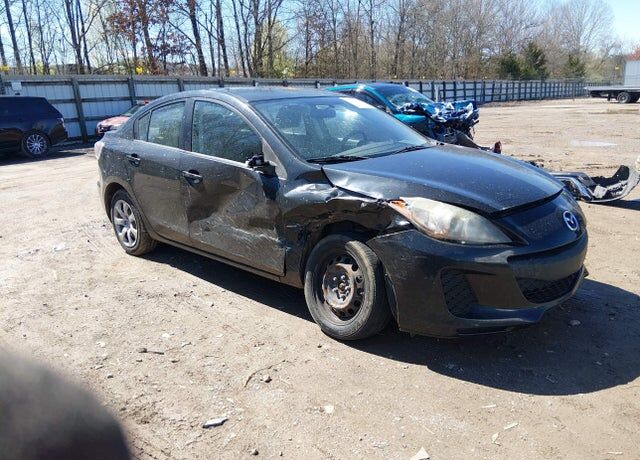 2013 MAZDA Mazda3