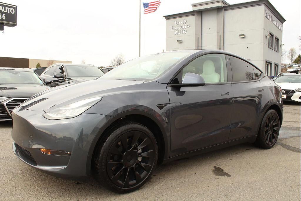 2021 TESLA Model Y