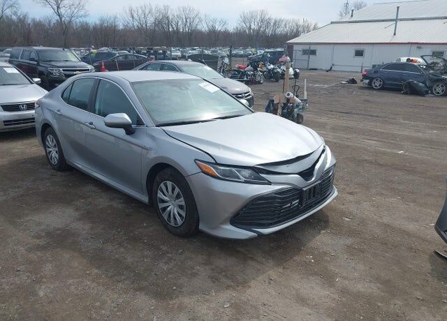 2019 TOYOTA Camry