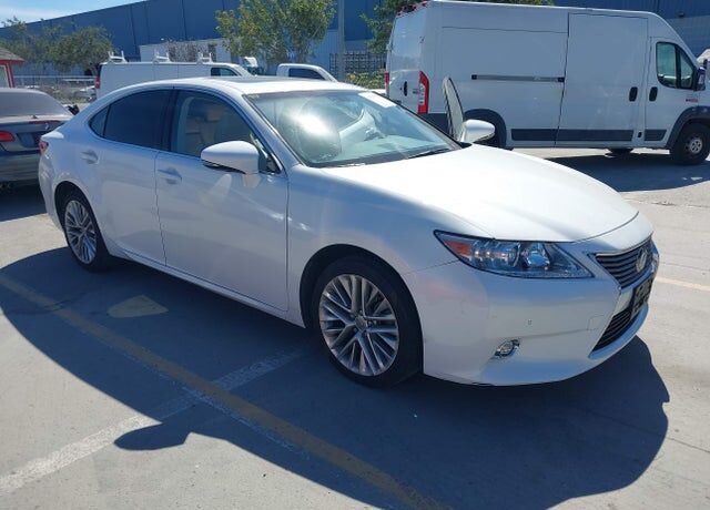 2014 LEXUS ES