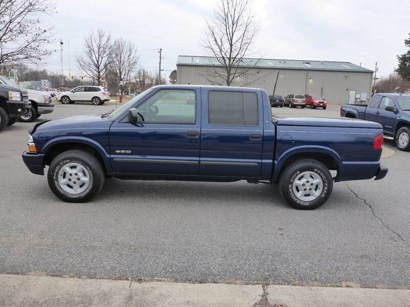 2003 CHEVROLET S-10 Pickup