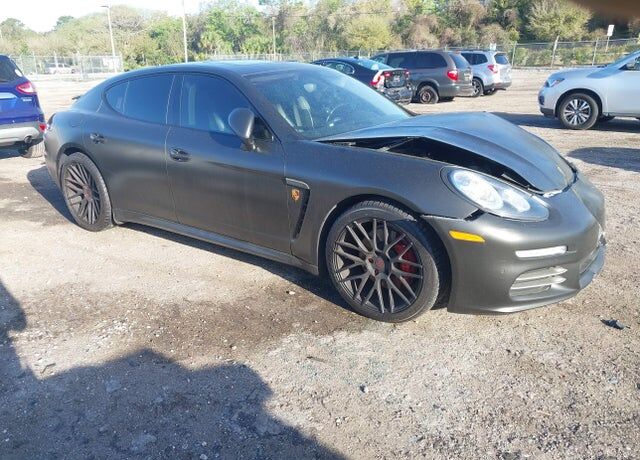2016 PORSCHE Panamera