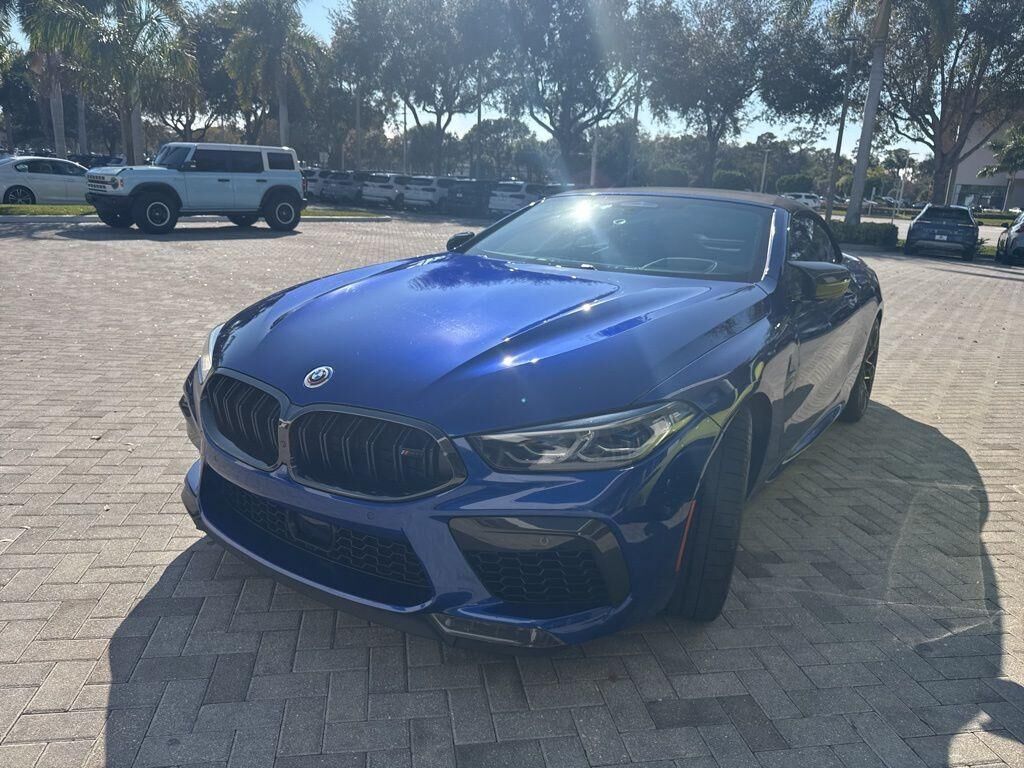 2023 BMW M8