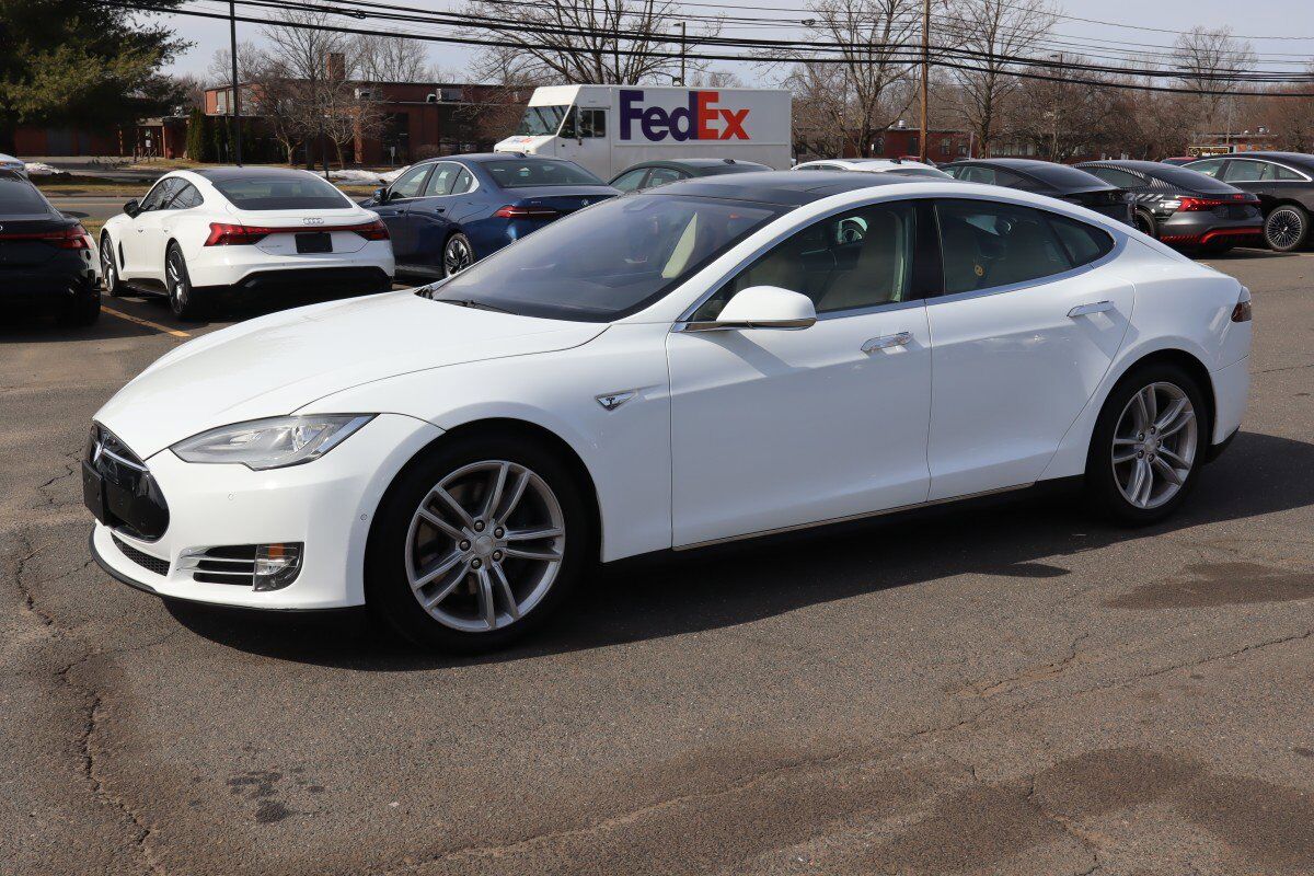 2016 TESLA Model S