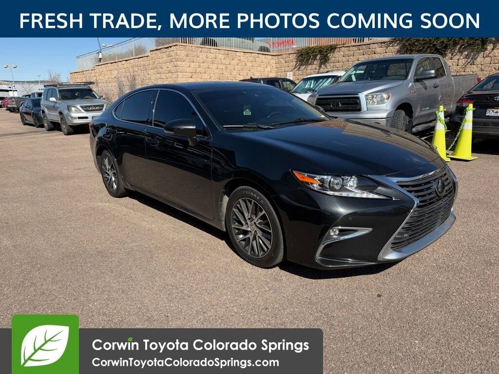 2017 LEXUS ES