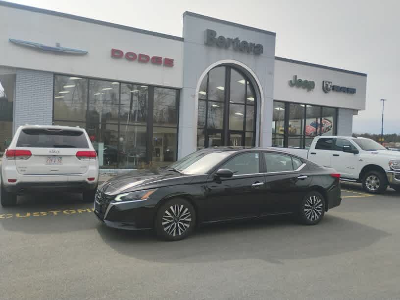 2023 NISSAN Altima