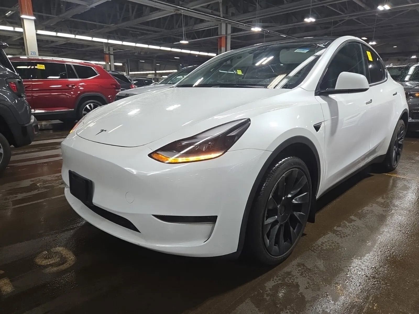 2024 TESLA Model Y