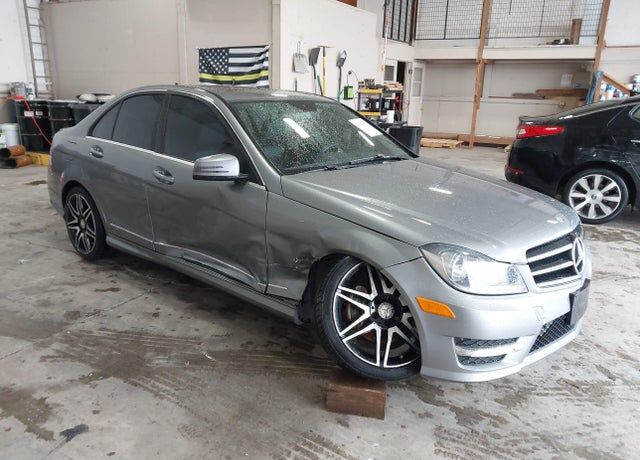 2014 MERCEDES-BENZ C-Class