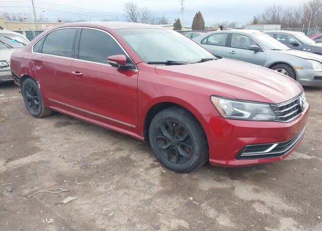 2016 VOLKSWAGEN Passat