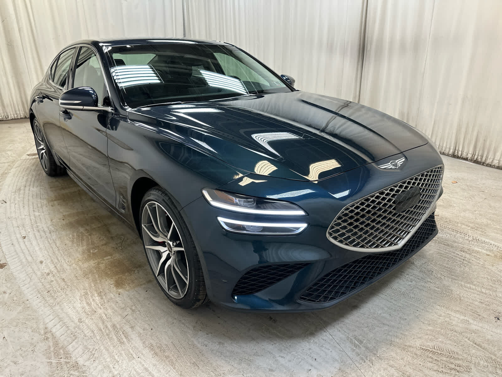2025 GENESIS G70