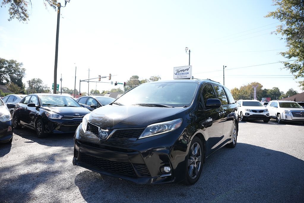 2018 TOYOTA Sienna