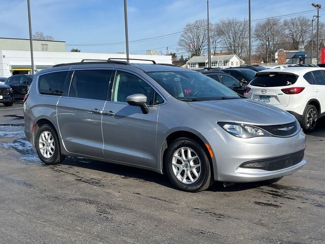 2021 CHRYSLER Voyager
