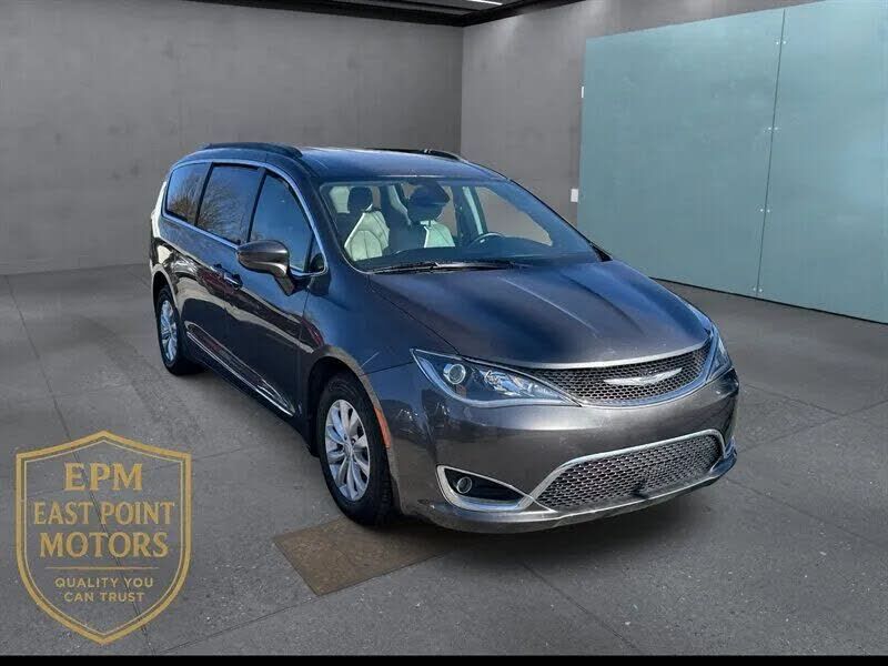 2017 CHRYSLER Pacifica