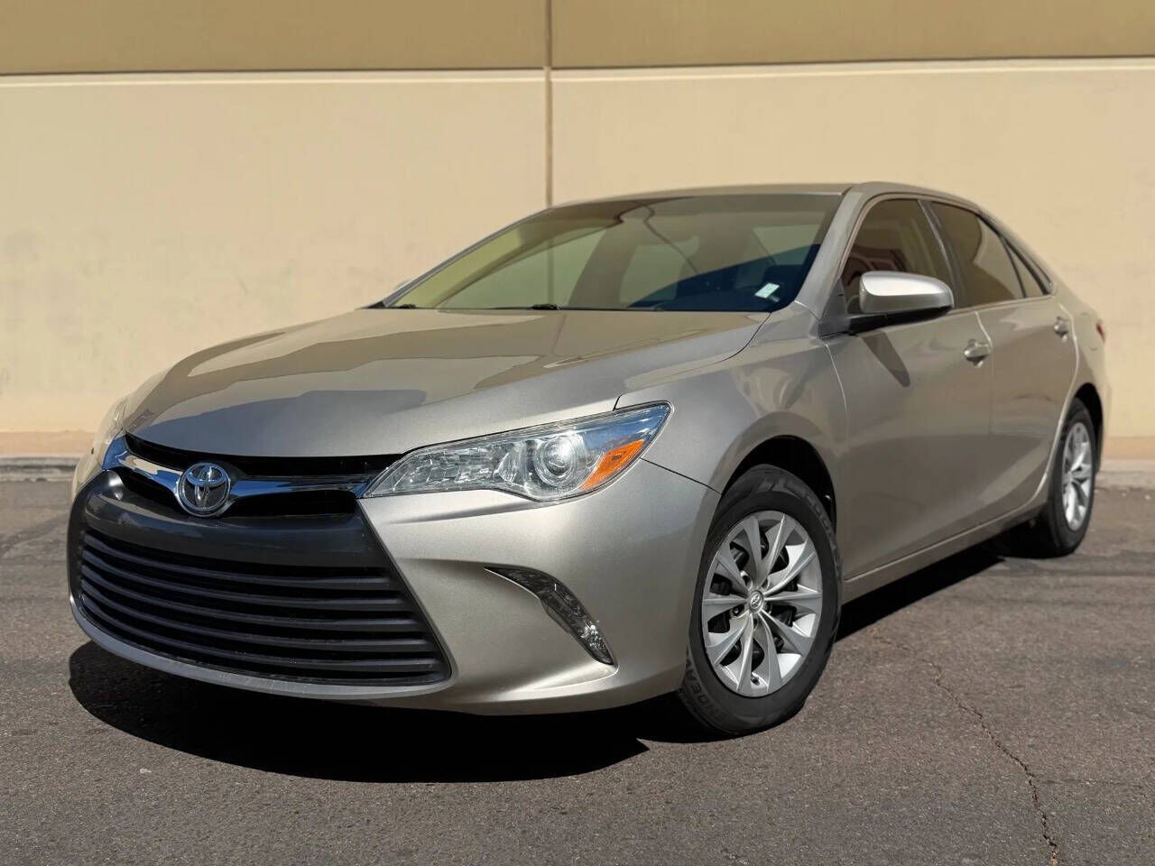2017 TOYOTA Camry