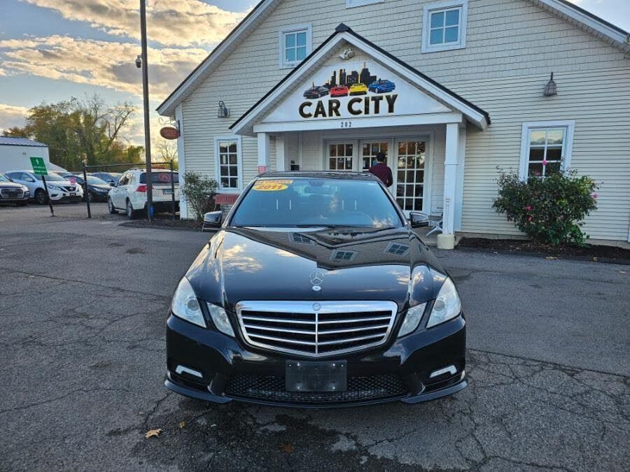 2011 MERCEDES-BENZ E-Class
