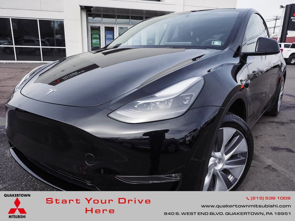 2024 TESLA Model Y