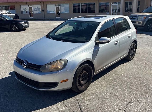 2011 VOLKSWAGEN Golf