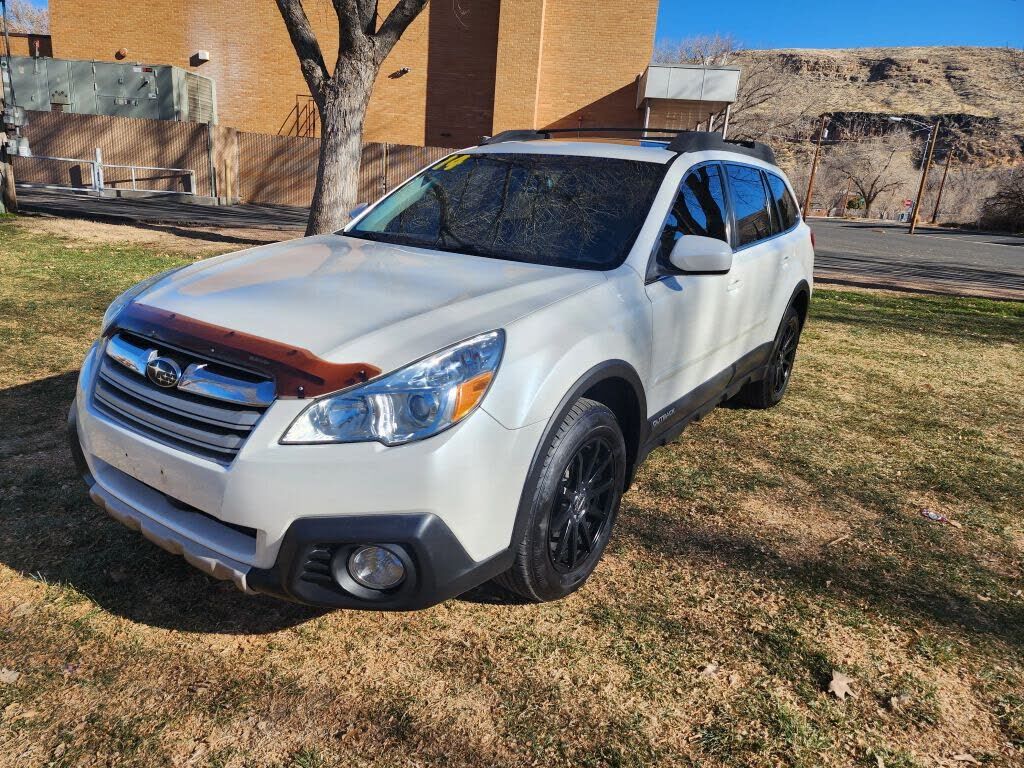 2014 SUBARU Outback