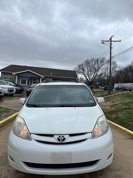 2008 TOYOTA Sienna