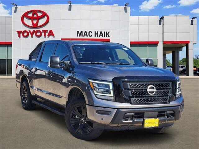 2024 NISSAN Titan