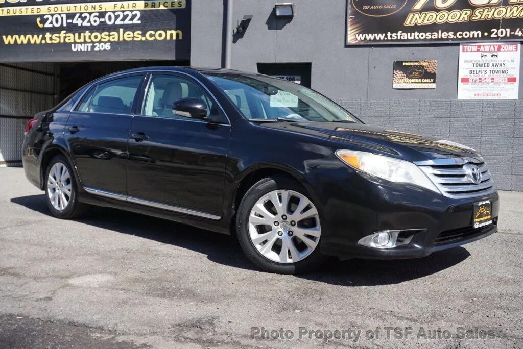 2011 TOYOTA Avalon