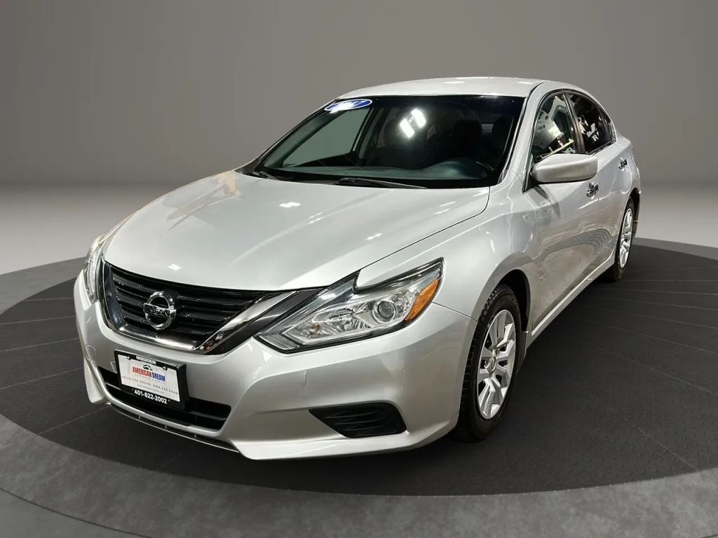 2017 NISSAN Altima