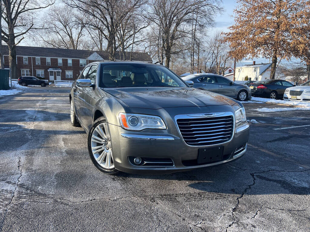 2011 CHRYSLER 300