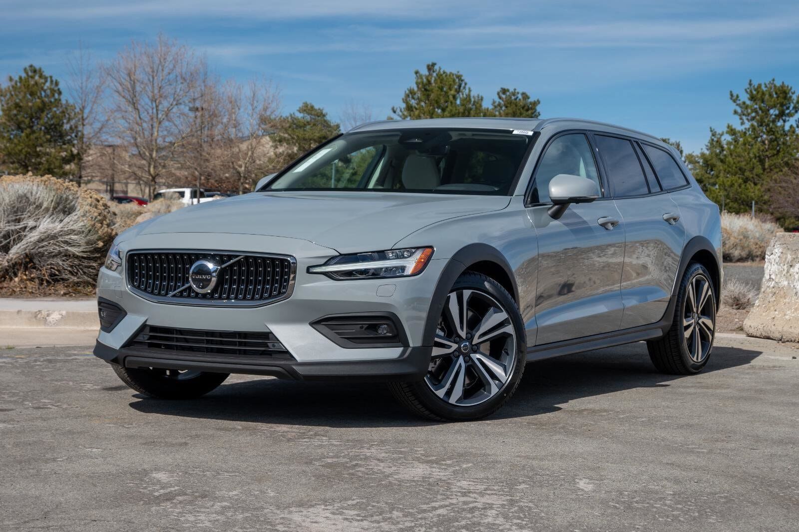 2026 VOLVO V60CC