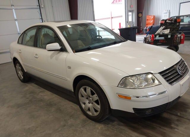 2003 VOLKSWAGEN Passat