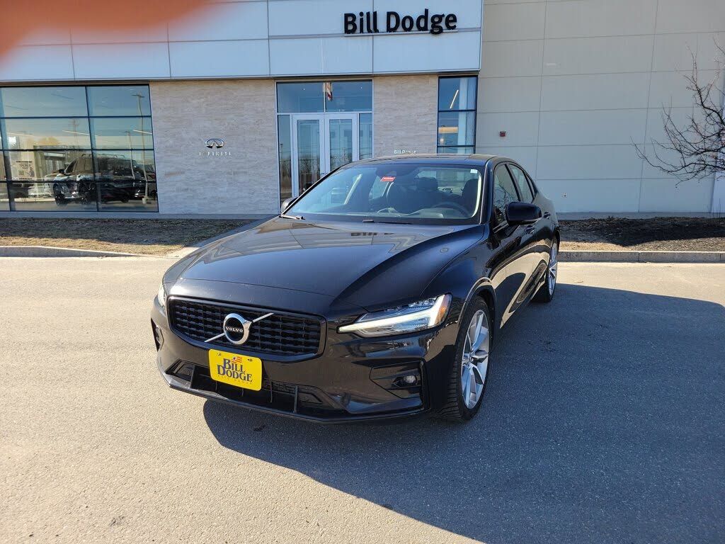 2021 VOLVO S60