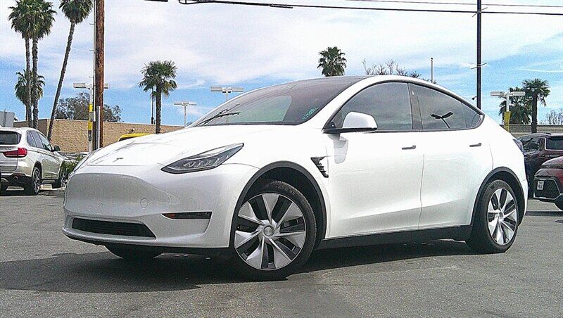 2022 TESLA Model Y