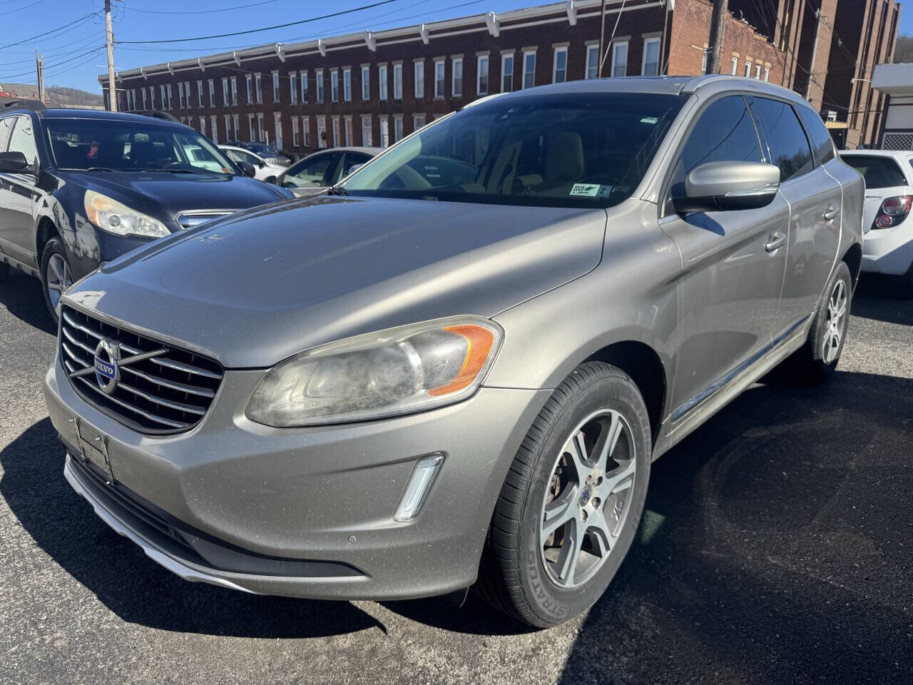 2015 VOLVO XC60