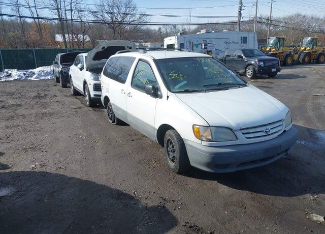 2001 TOYOTA Sienna