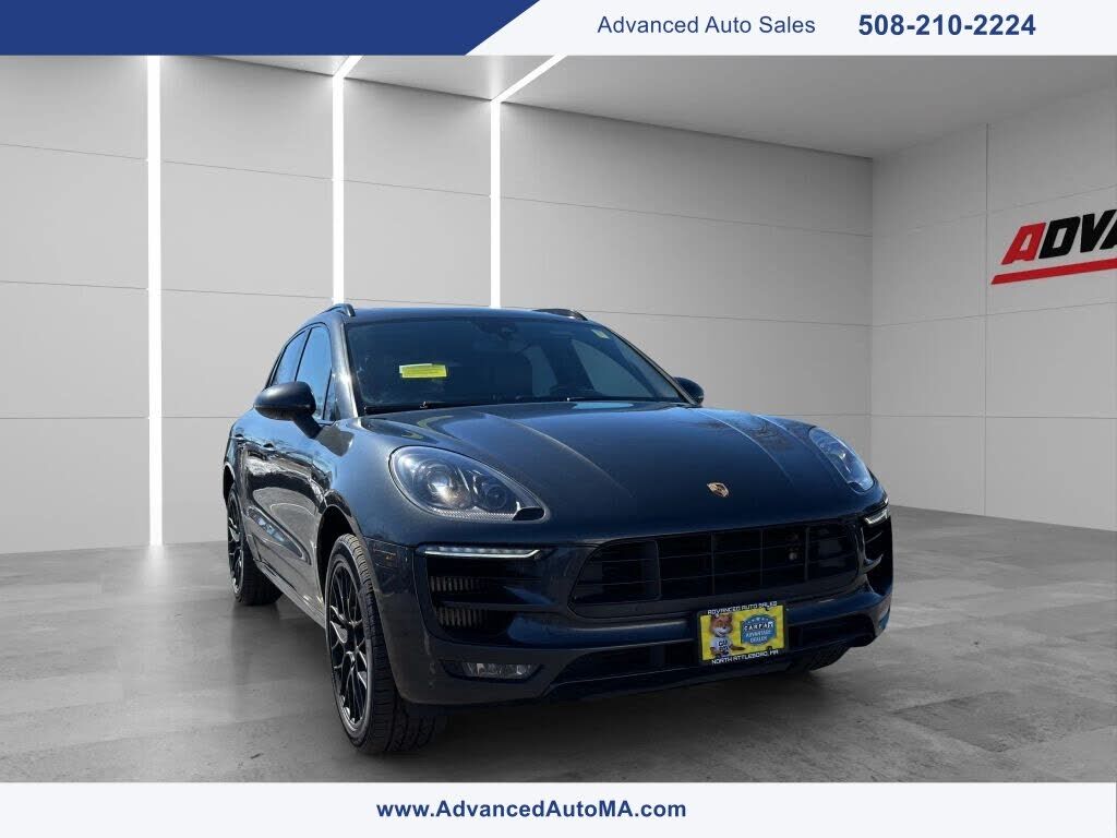 2018 PORSCHE Macan
