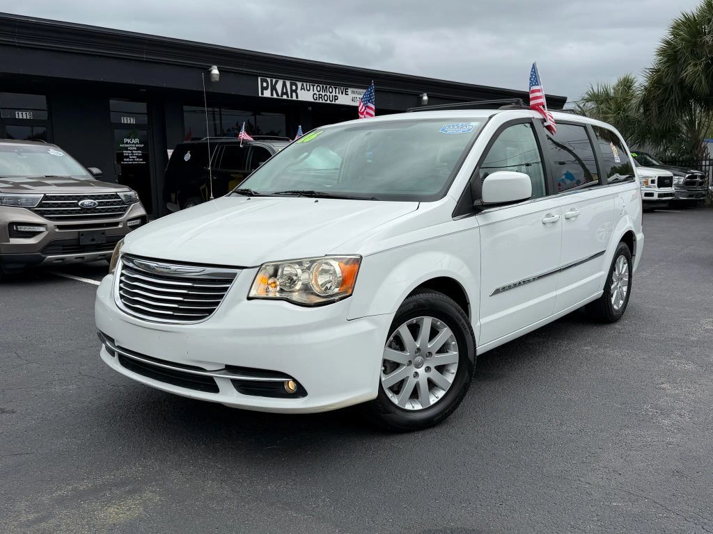 2016 CHRYSLER Town and Country
