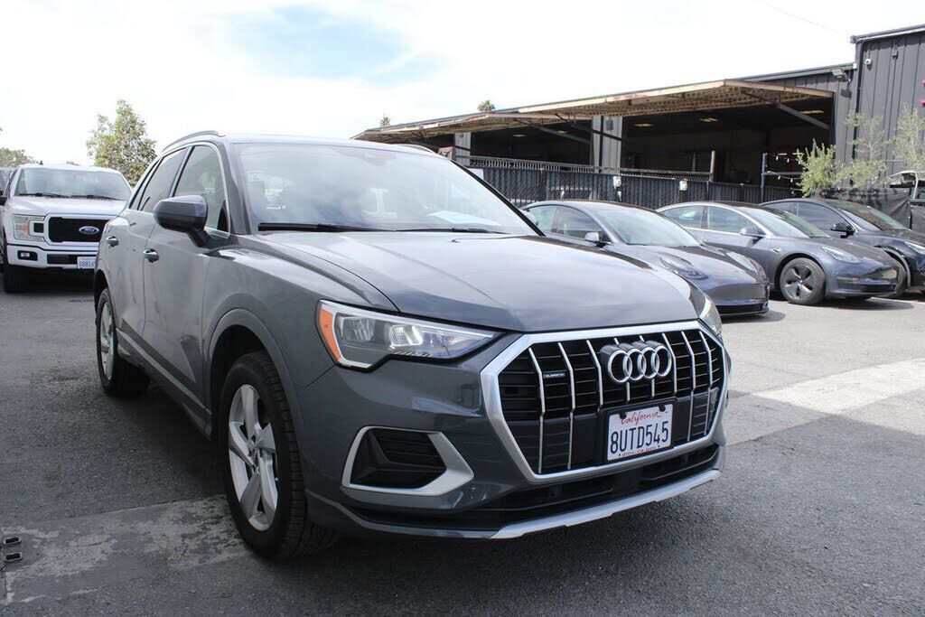 2019 AUDI Q3