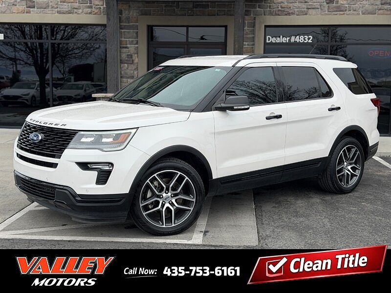 2018 FORD Explorer