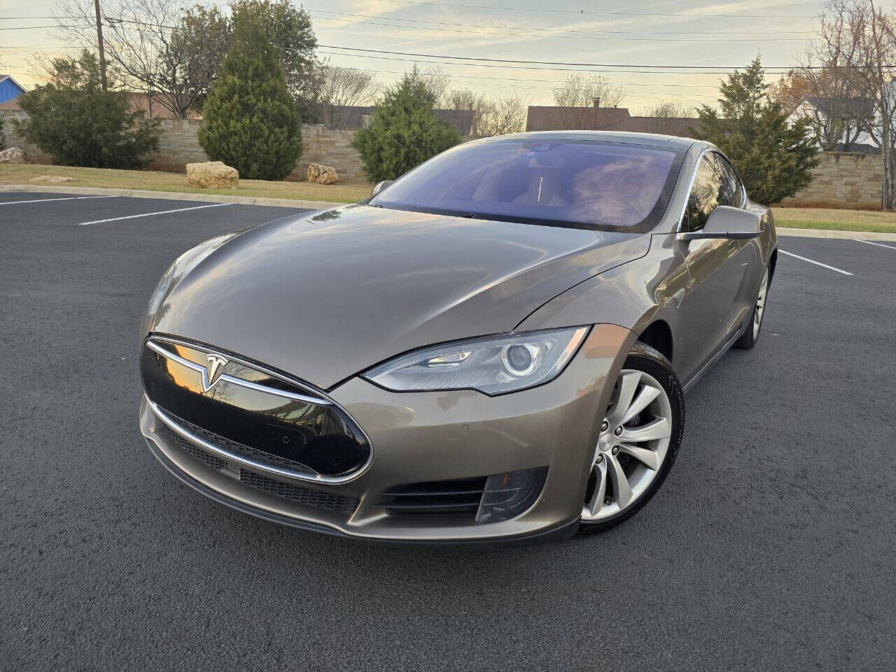 2016 TESLA Model S