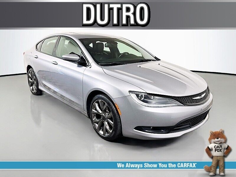 2016 CHRYSLER 200