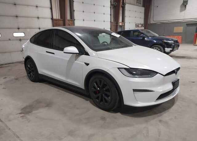 2025 TESLA Model X