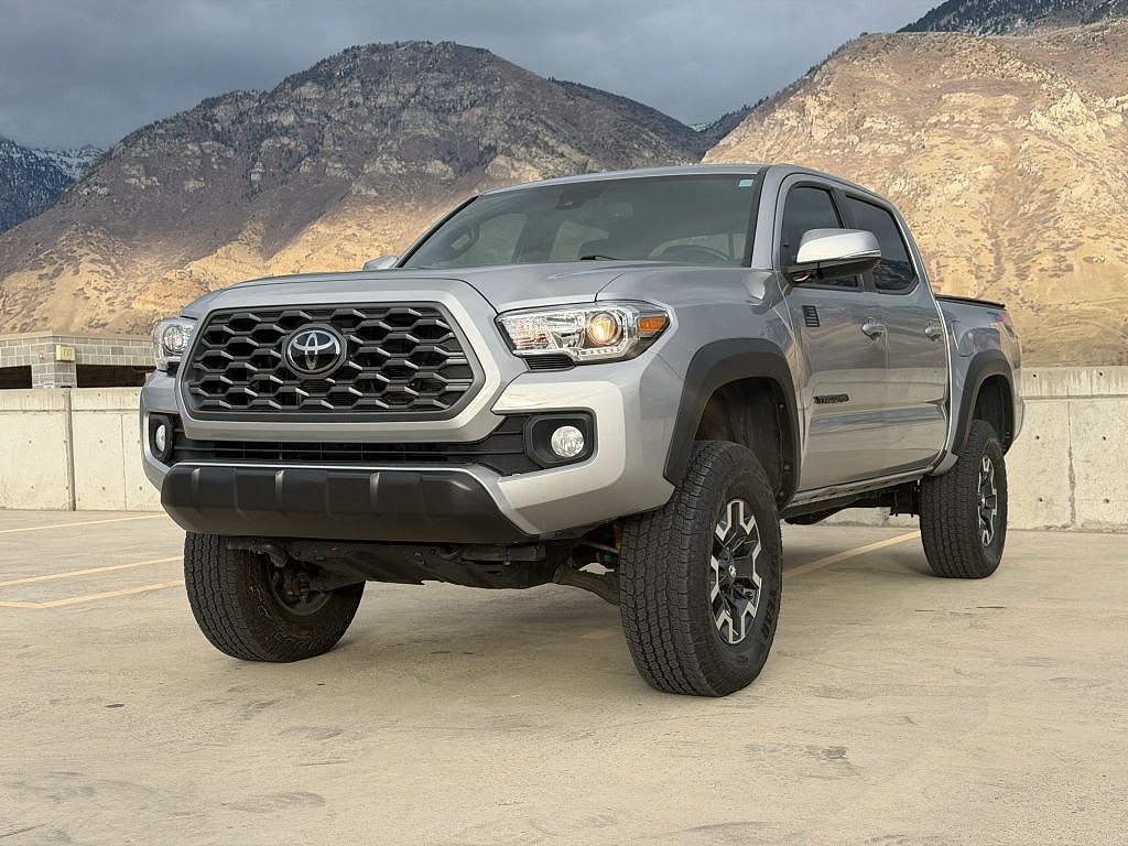 2020 TOYOTA Tacoma