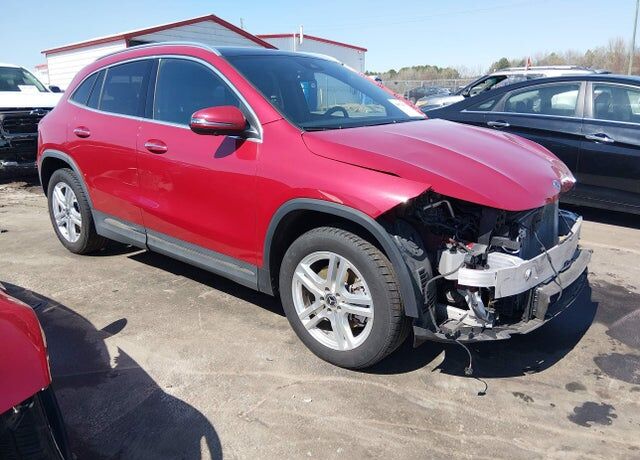 2022 MERCEDES-BENZ GLA-Class