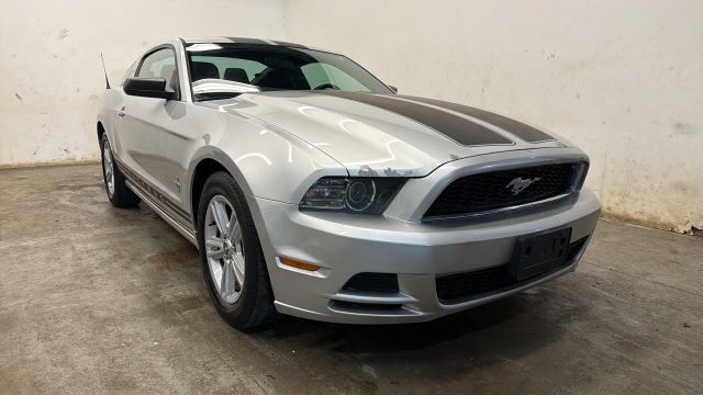 2013 FORD Mustang
