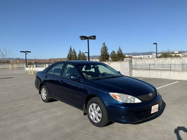 2004 TOYOTA Camry