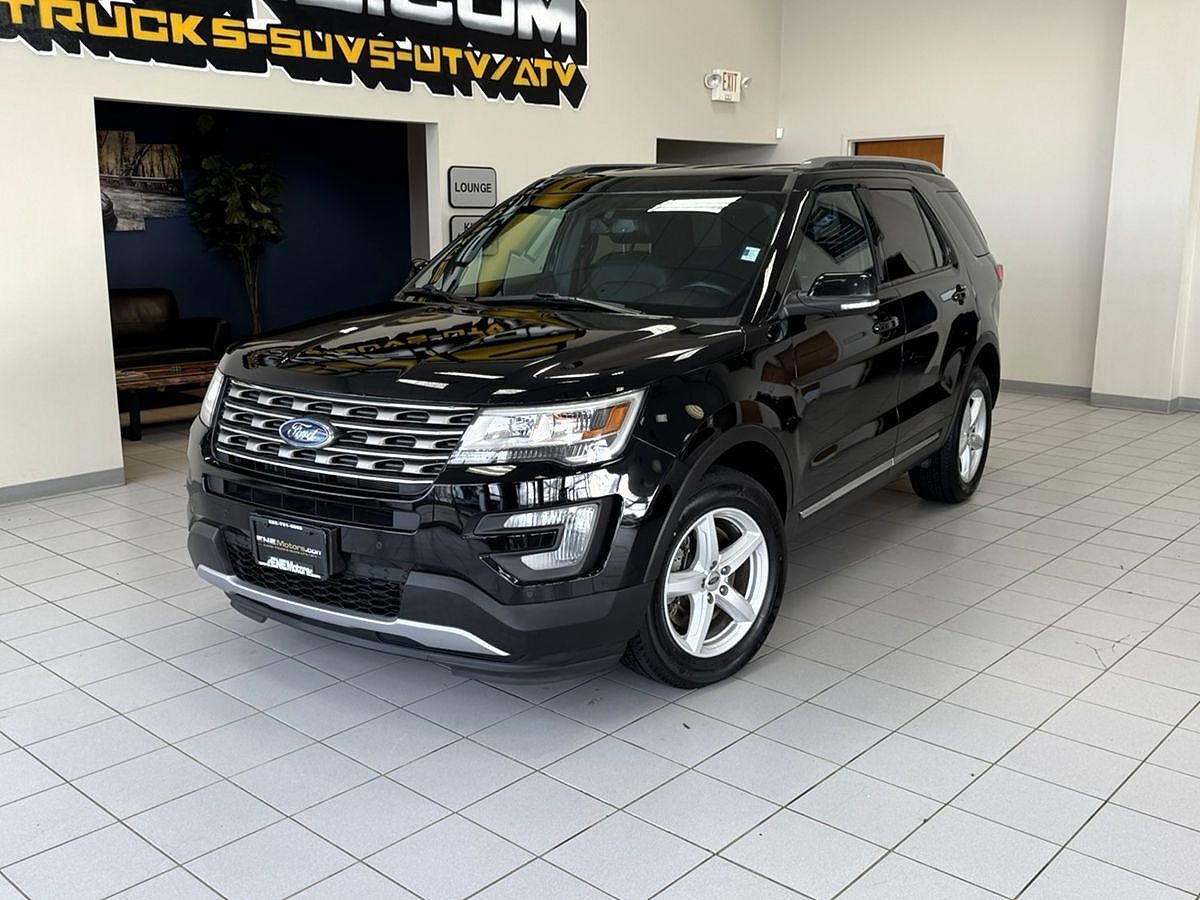 2017 FORD Explorer